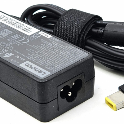 Productafbeelding bij de 65W Slim Tip-laptopadapter voor Lenovo ThinkPad