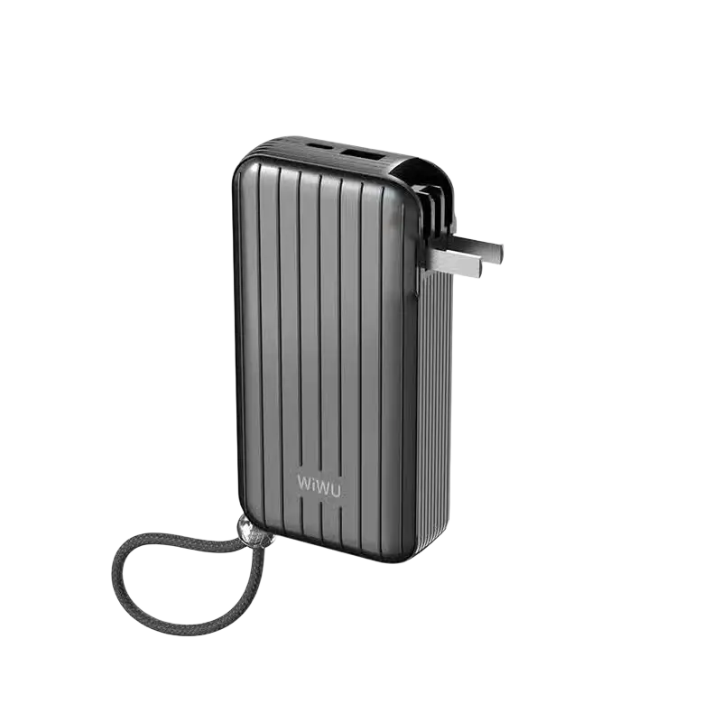 WiWU 3-in-1 powerbank met wereldstekker in zwart met ingebouwde kabels voor onderweg.